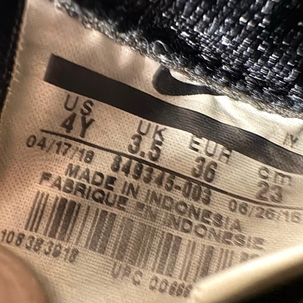 Nike Air Force 1 Low GS Black Metallic Silver Gold 315347-003 Youth 4Y